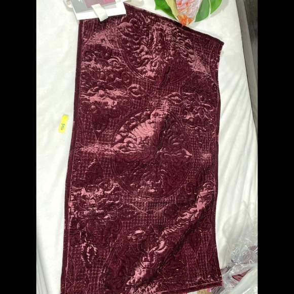 NEW Martha Stewart Medallion Velvet Quit King‎ Sham - Picture 4 of 11